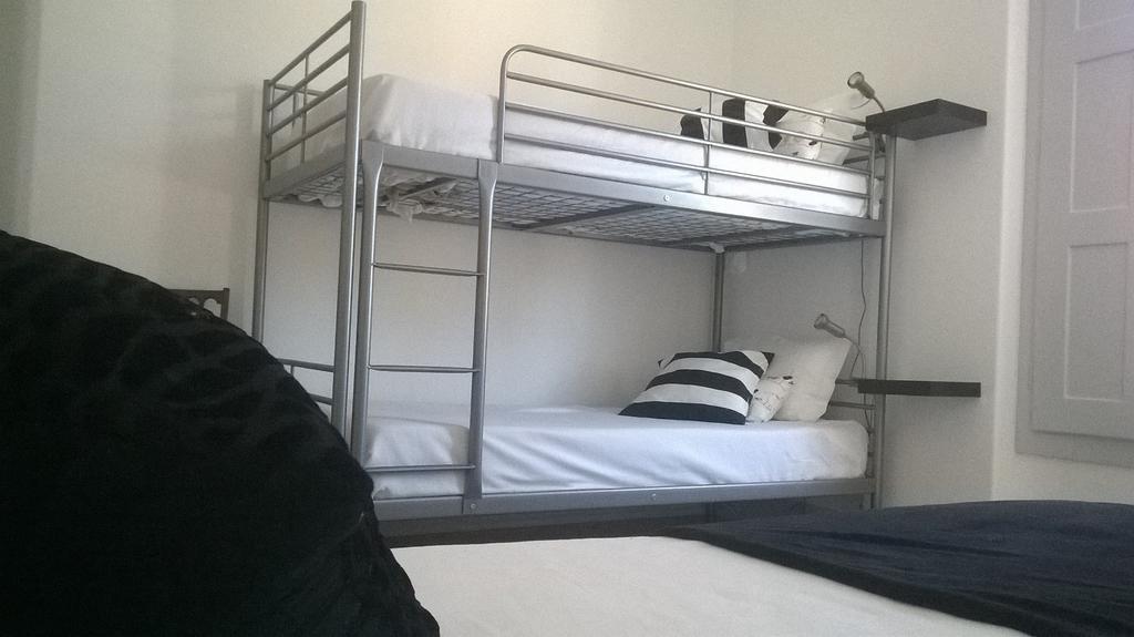 Hostel Rossio Alcobaça Rom bilde